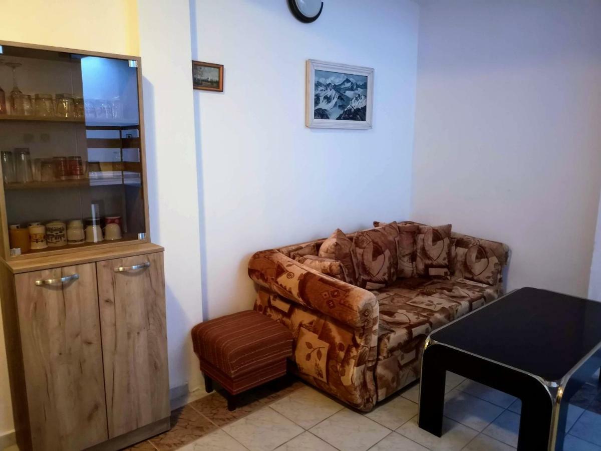 צ'רנומורץ Guestrooms Stoyanovi מראה חיצוני תמונה