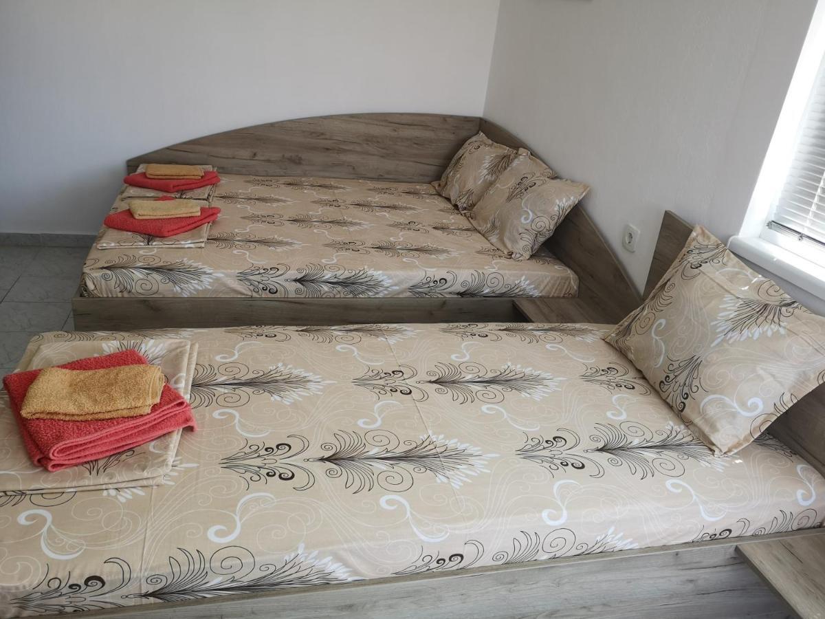 צ'רנומורץ Guestrooms Stoyanovi מראה חיצוני תמונה