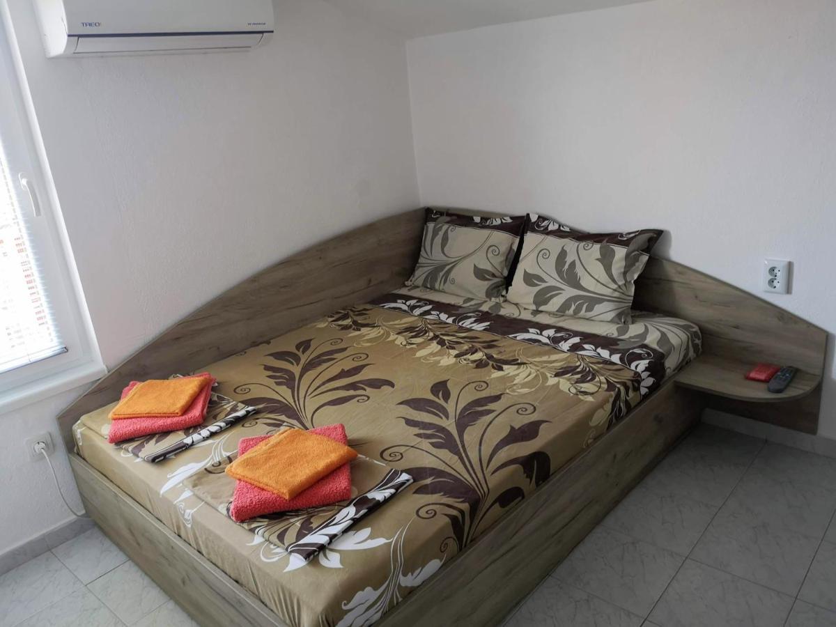 צ'רנומורץ Guestrooms Stoyanovi מראה חיצוני תמונה