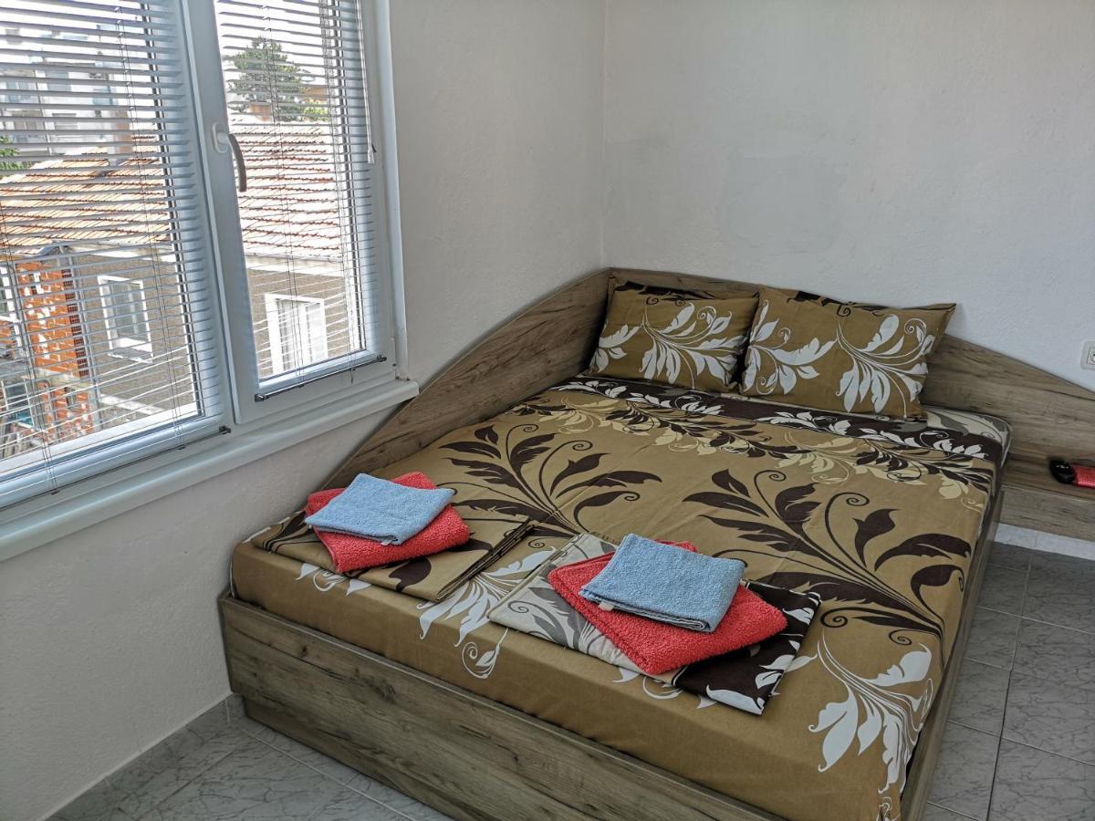 צ'רנומורץ Guestrooms Stoyanovi מראה חיצוני תמונה
