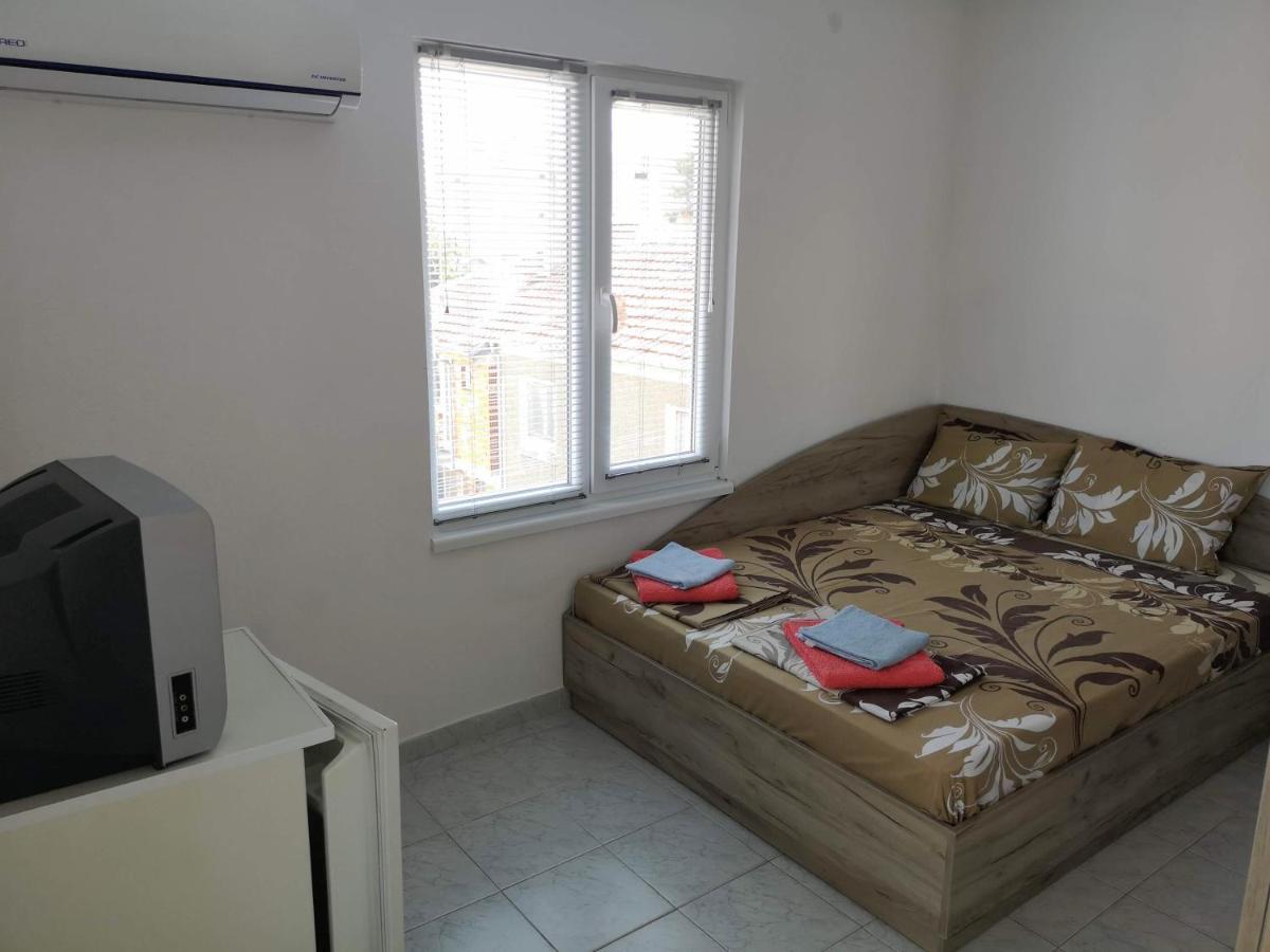 צ'רנומורץ Guestrooms Stoyanovi מראה חיצוני תמונה
