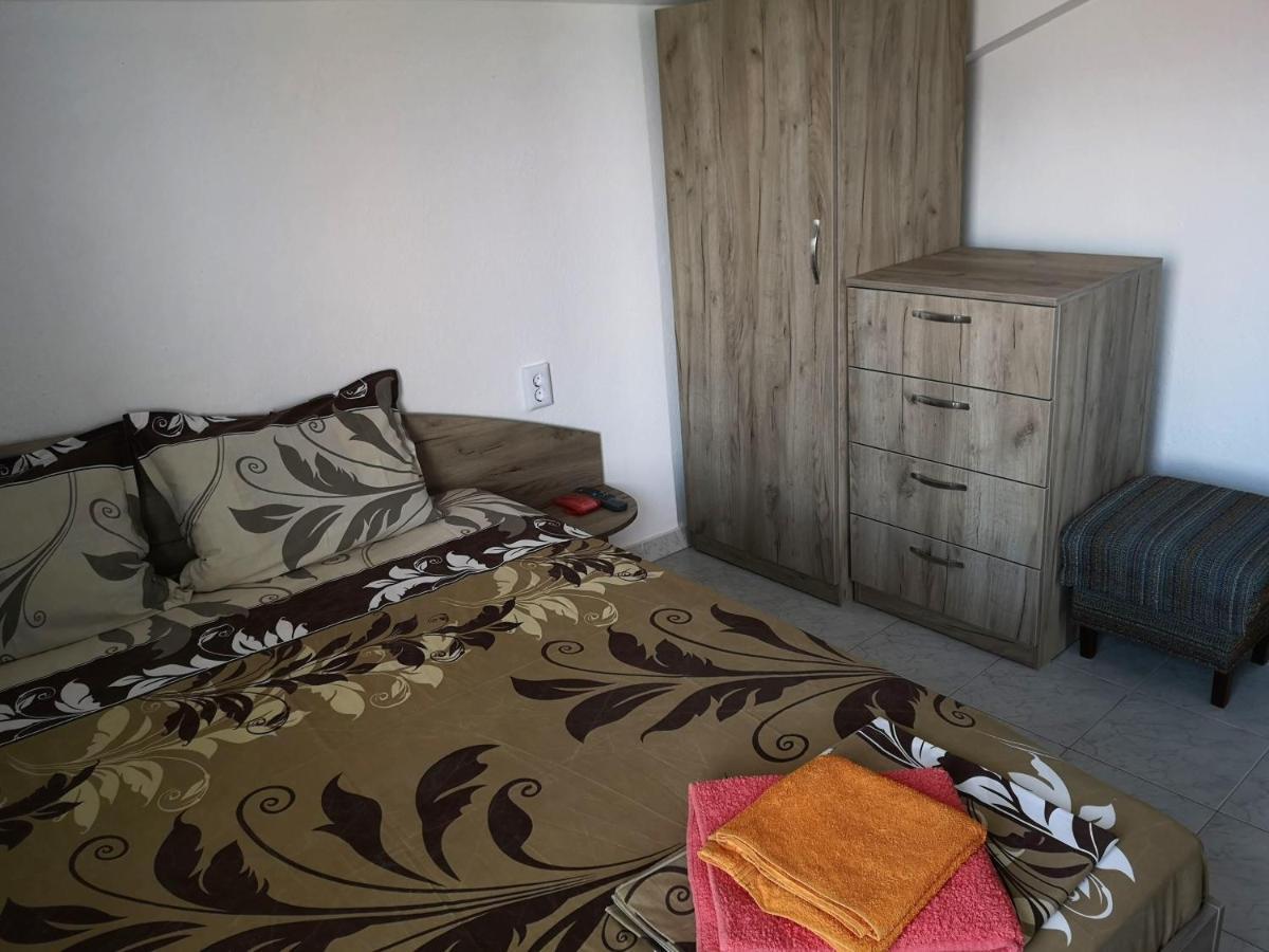 צ'רנומורץ Guestrooms Stoyanovi מראה חיצוני תמונה