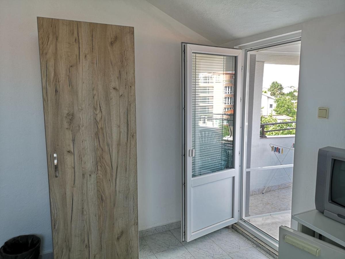 צ'רנומורץ Guestrooms Stoyanovi מראה חיצוני תמונה